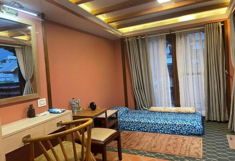 تختخواب و صبحانه Nagadesh Homestay