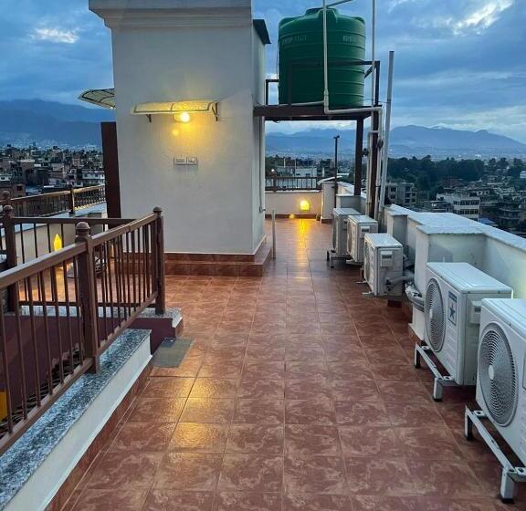 تختخواب و صبحانه Nagadesh Homestay