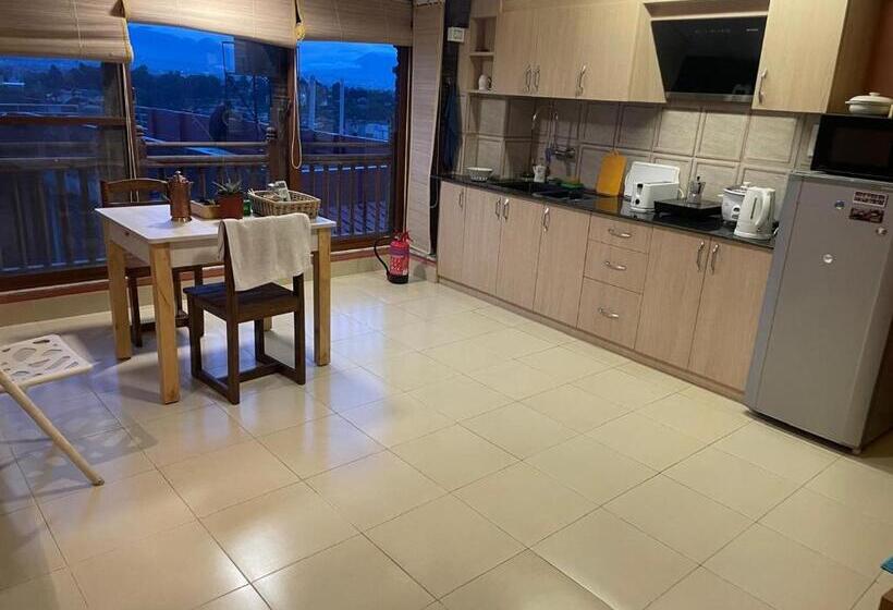 تختخواب و صبحانه Nagadesh Homestay