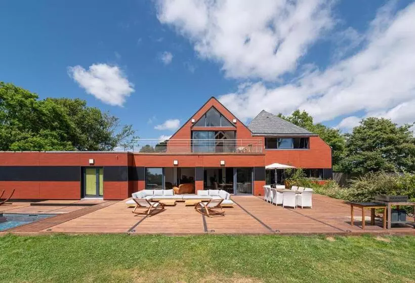 Aamiaismajoitus (B&B) Suite Cathédrale   Ty Castel