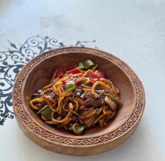 هتل Aytolsyn Sultan Saray