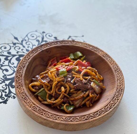 هتل Aytolsyn Sultan Saray