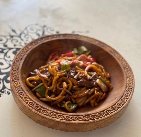 هتل Aytolsyn Sultan Saray