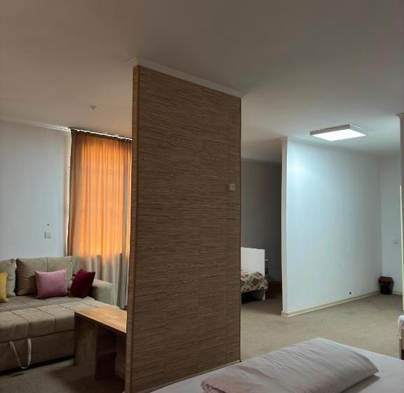 هتل Aytolsyn Sultan Saray