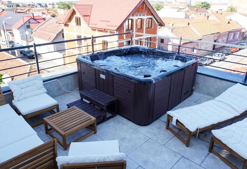 هتل Fantazia Oradea Self Check In & Out