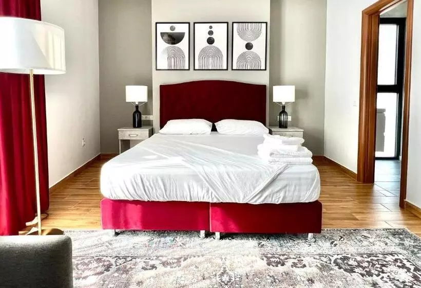 Hotelli Fantazia Oradea   Self Check In & Out