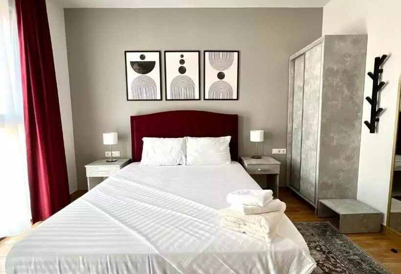 Hotelli Fantazia Oradea   Self Check In & Out