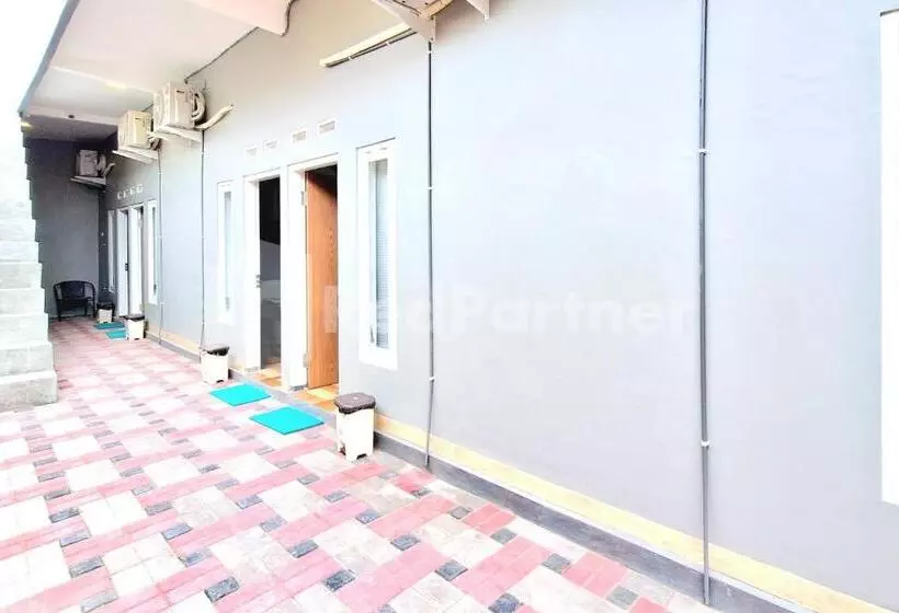 Hotelli Griya Prashasta Redpartner