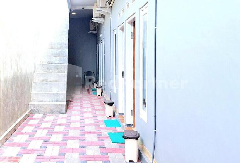 ホテル Griya Prashasta Redpartner