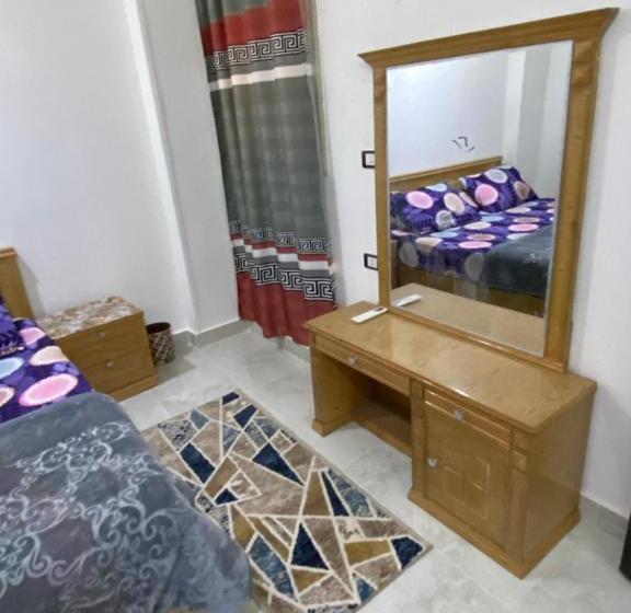 هتل Home And House