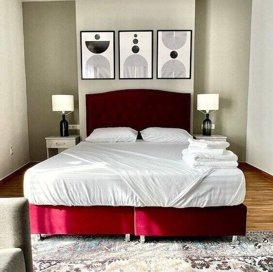 هتل Fantazia Oradea Self Check In & Out