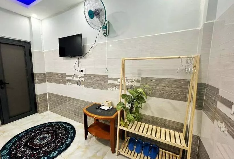 هتل ông 5 Hostel
