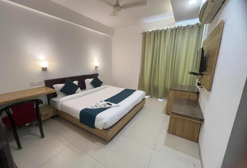 هتل Pacific Inn Green, Gurgaon