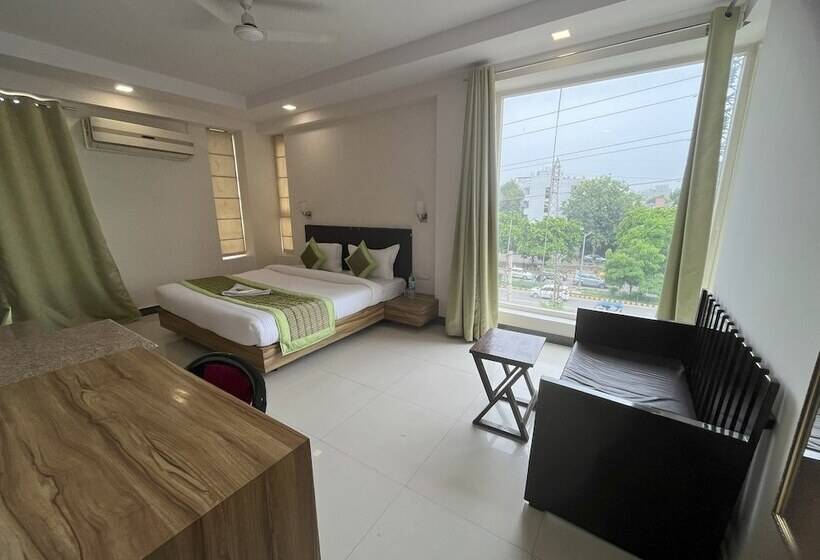 هتل Pacific Inn Green, Gurgaon