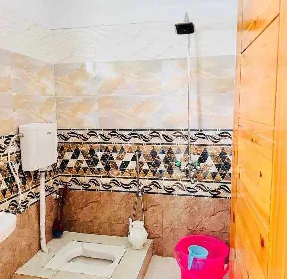 هتل Paradise Vacations Inn