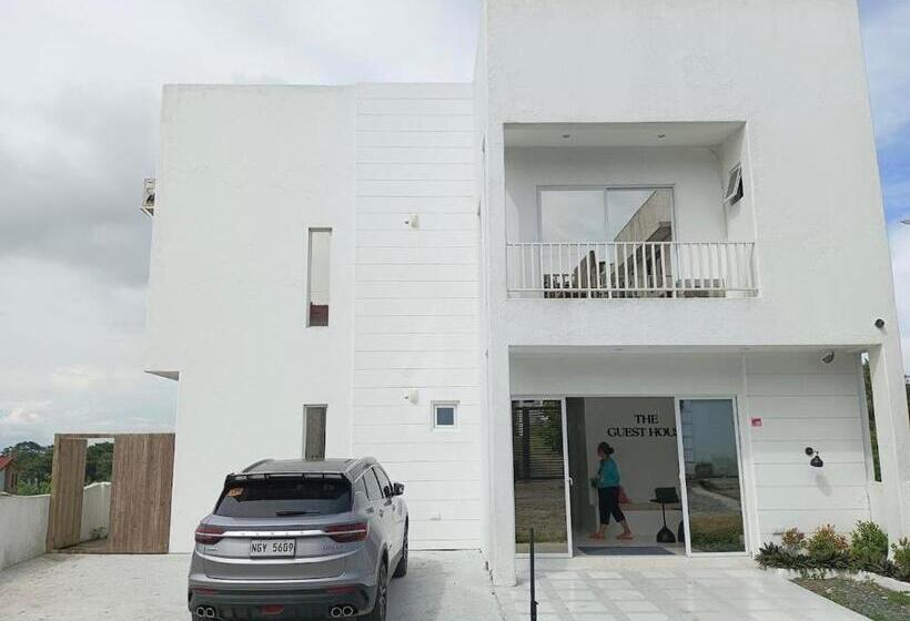 پانسیون Casa Luna Guesthouse Tagaytay