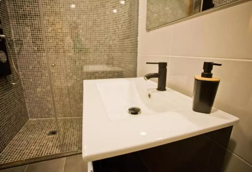 Majatalo Guest House 10 De Agosto