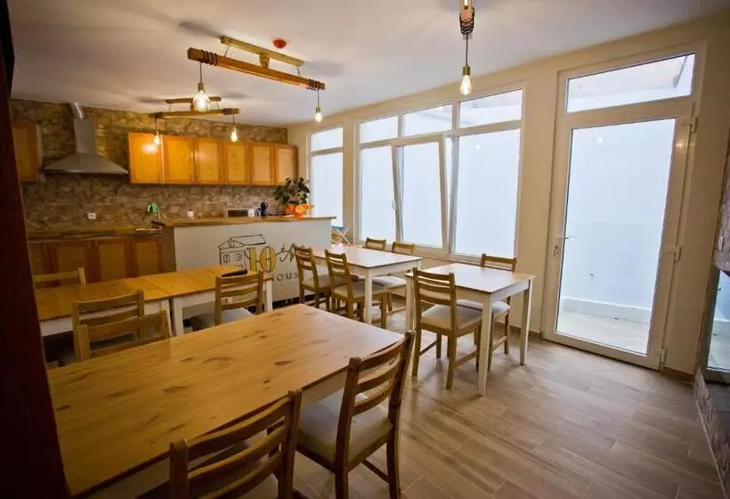 Majatalo Guest House 10 De Agosto