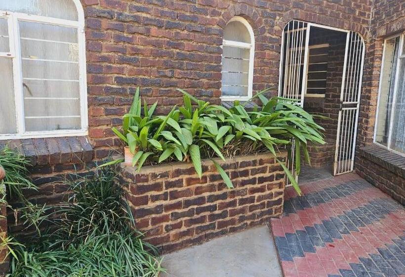 펜션 Happy Stay Guest House Mafikeng