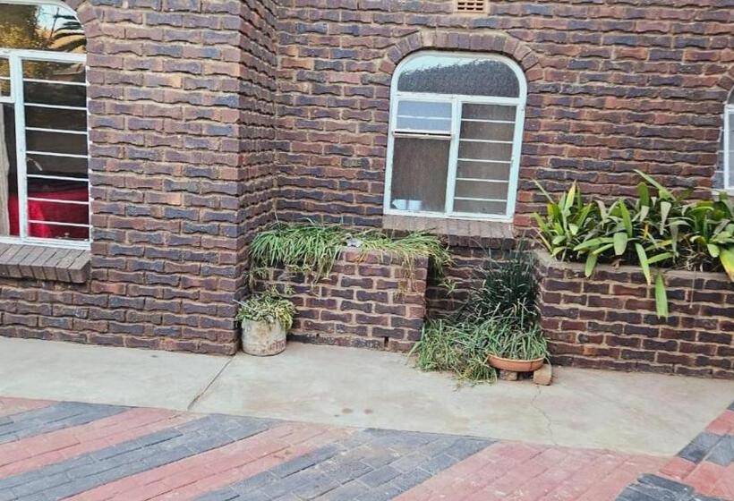 펜션 Happy Stay Guest House Mafikeng