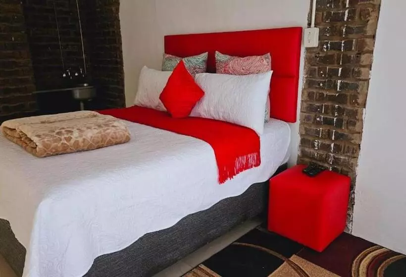 ペンション Happy Stay Guest House Mafikeng