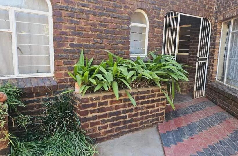 펜션 Happy Stay Guest House Mafikeng