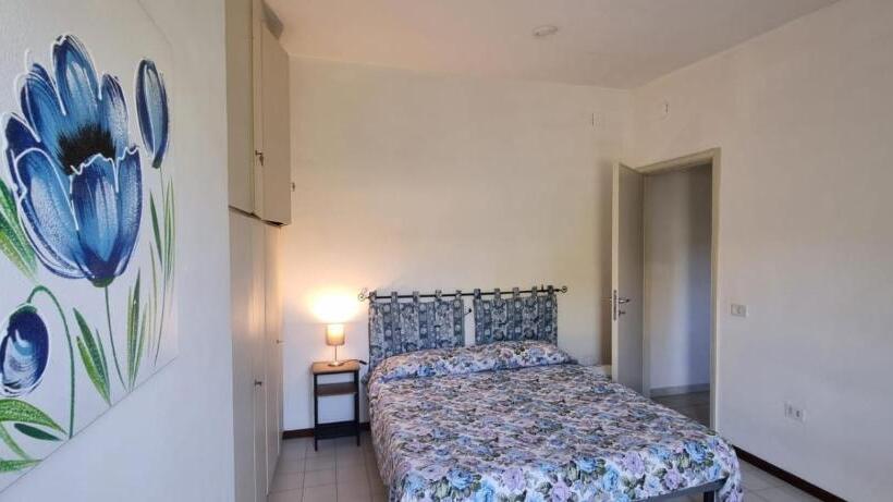 פנסיון Villa Red Melons