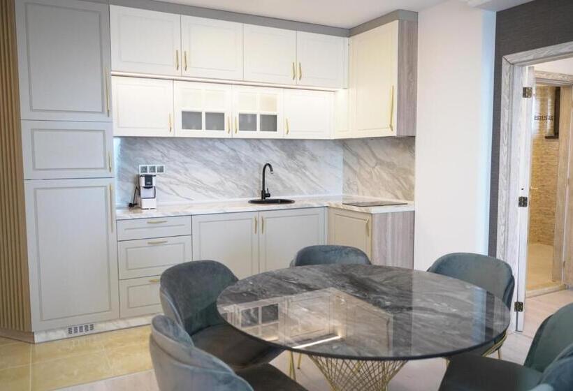 Santa Maria Luxury Suits