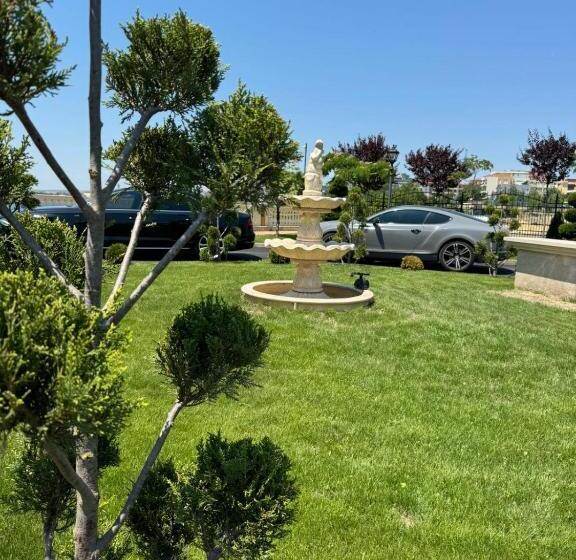 Santa Maria Luxury Suits