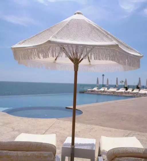 Santa Maria Luxury Suits