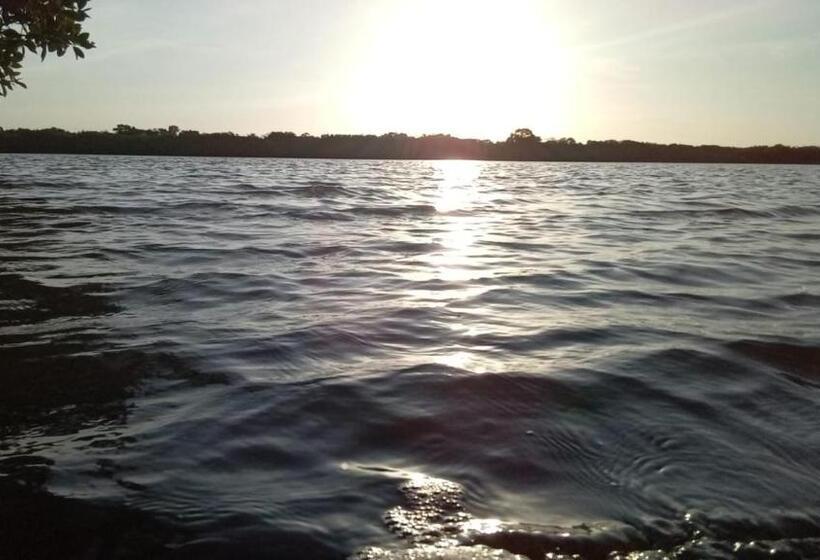 Bed and Breakfast Arjuna Lagoon Resort