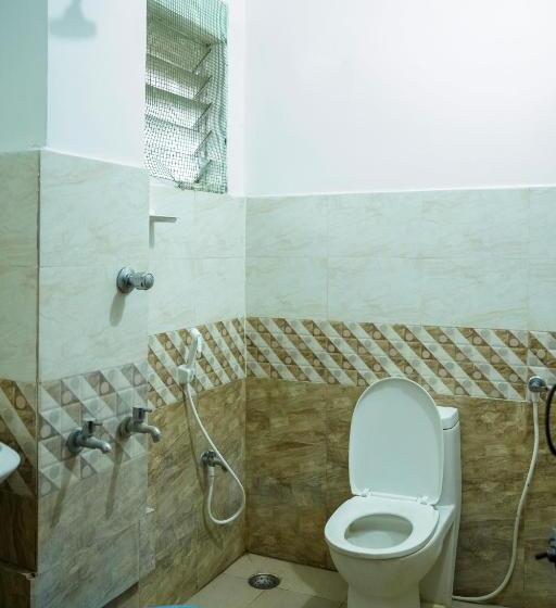 Отель Cruze Residency