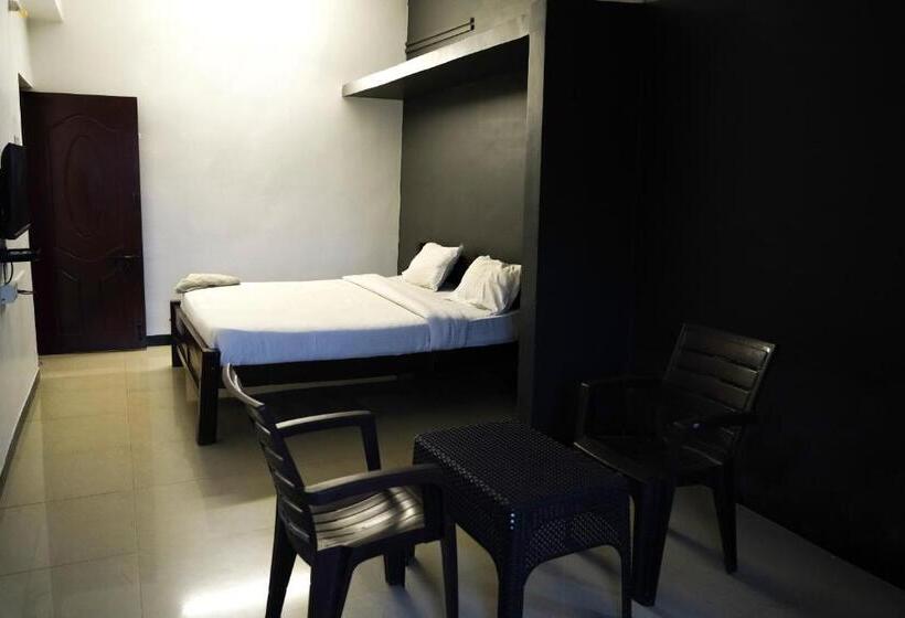 Отель Cruze Residency