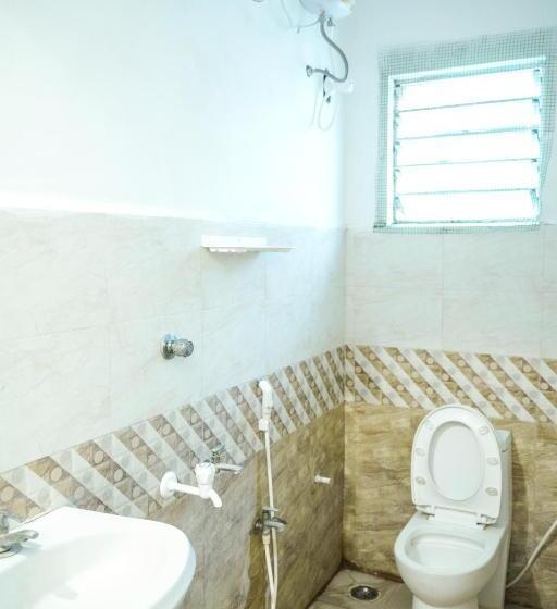 Отель Cruze Residency