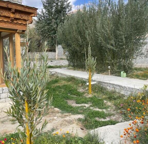 בית מלון כפרי Osay Khar Resort