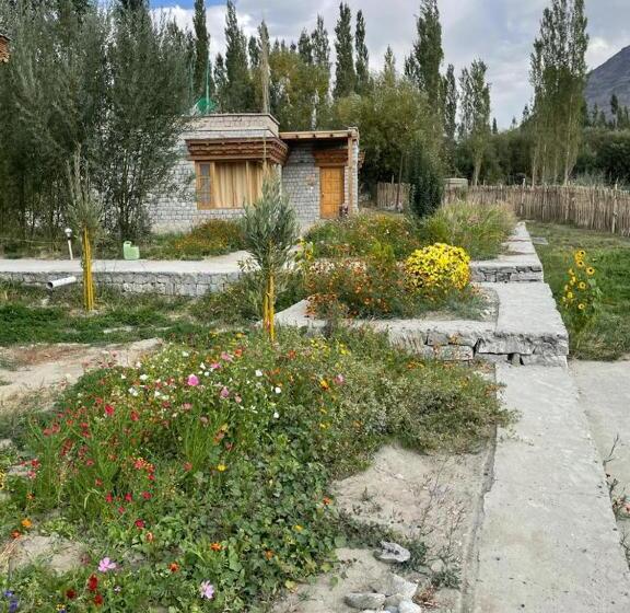 בית מלון כפרי Osay Khar Resort