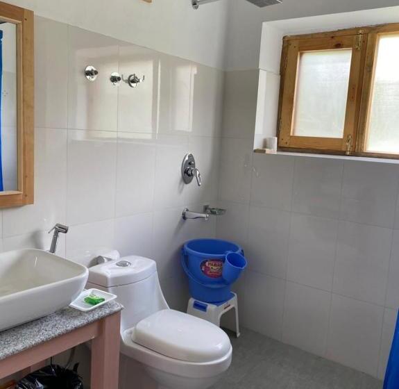 בית מלון כפרי Osay Khar Resort