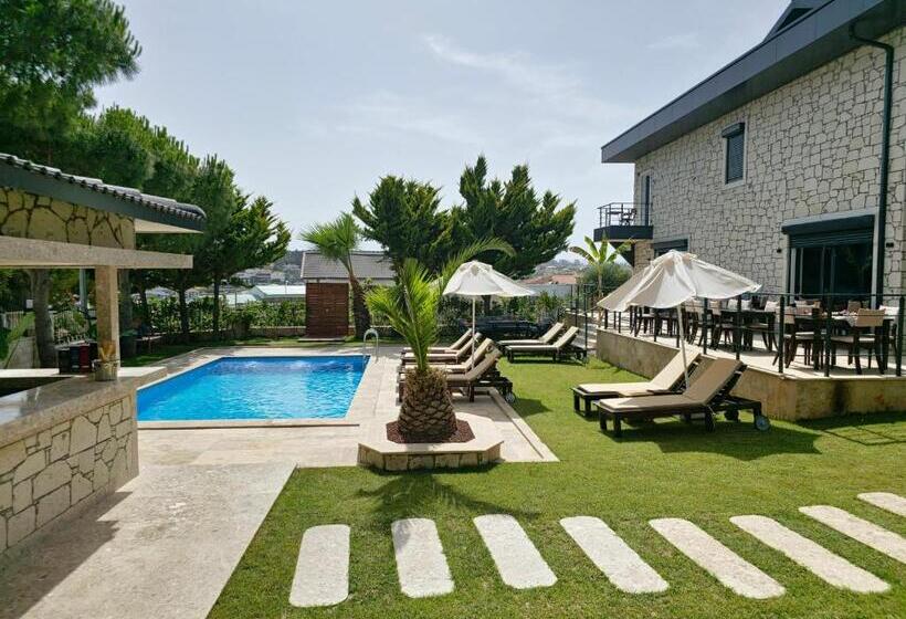 Отель Wind Of Çeşme