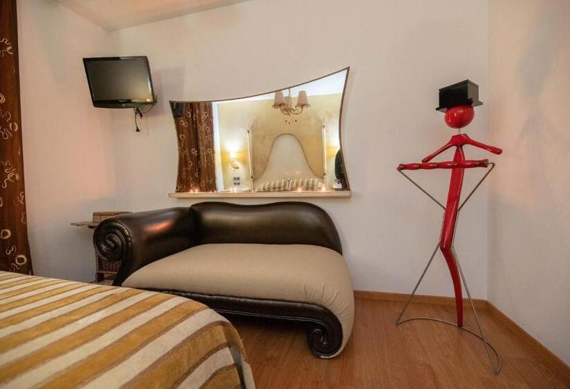 פנסיון Imprenta Máxica