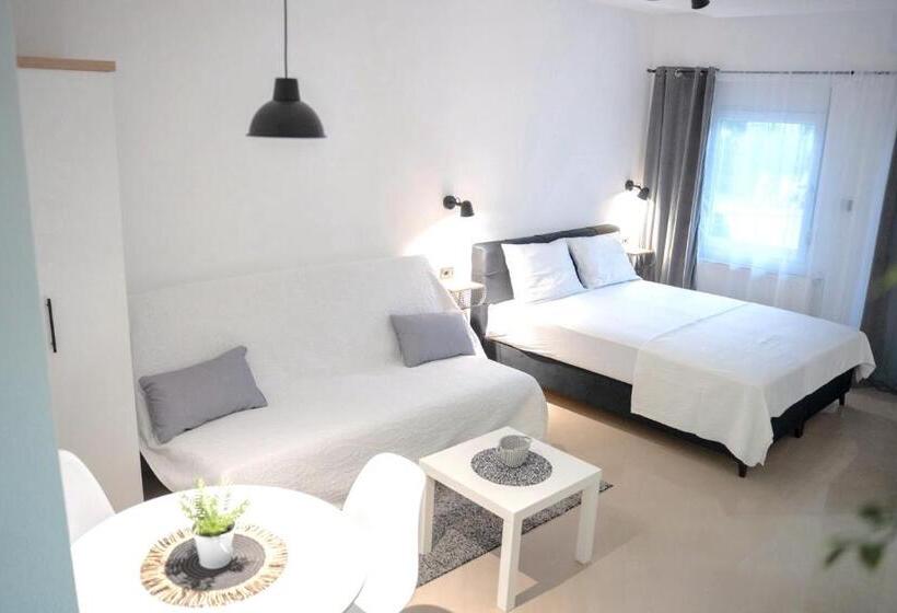 پانسیون Laguna Apartments