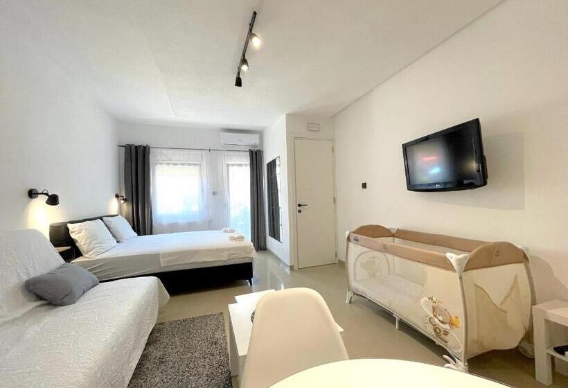 پانسیون Laguna Apartments