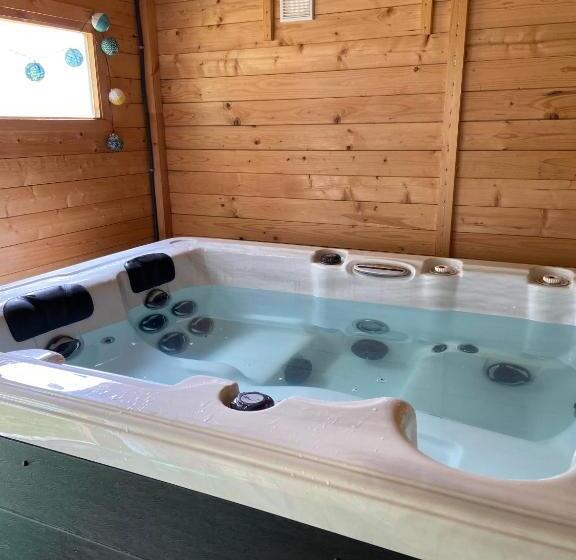 مبيت وإفطار Chambres De L Enclose