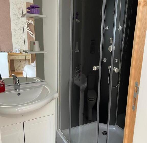 مبيت وإفطار Chambres De L Enclose