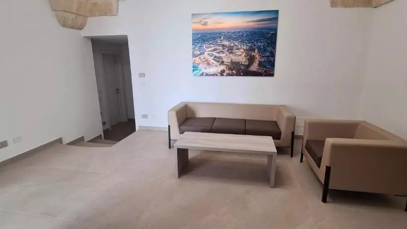 تختخواب و صبحانه La Dimora Del Cuore