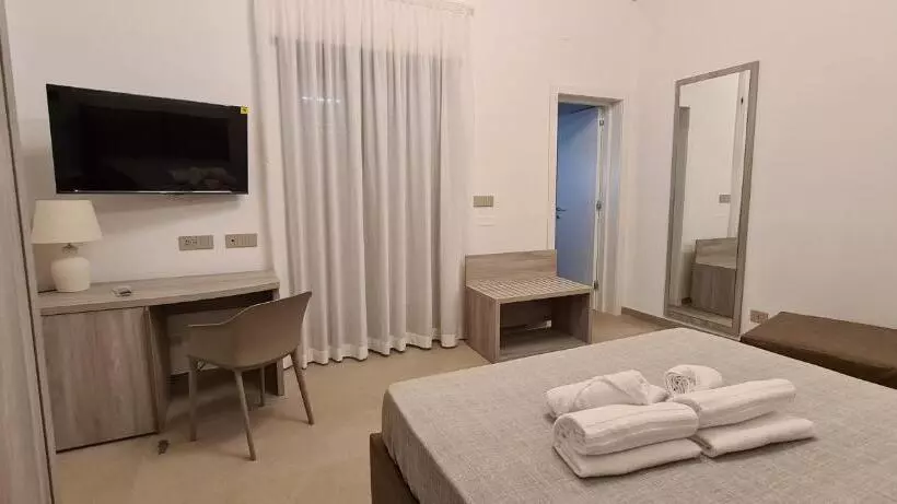 تختخواب و صبحانه La Dimora Del Cuore