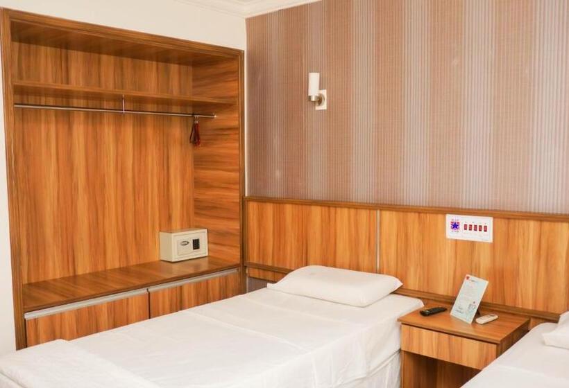 هتل Blue Star Rio