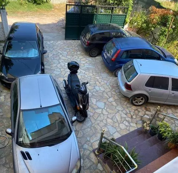 پانسیون Guest House Begaj