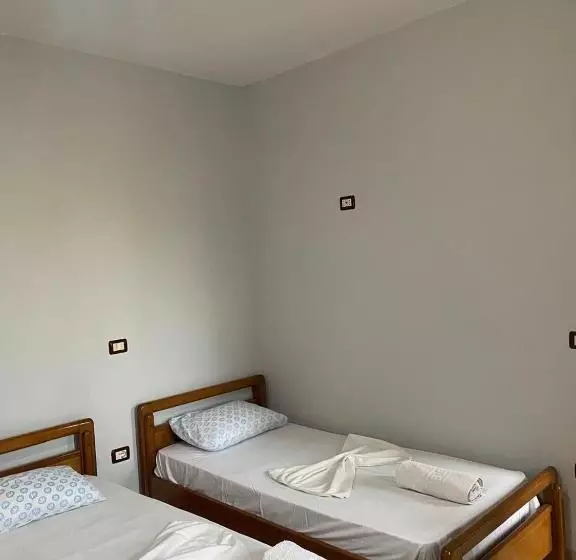 پانسیون Guest House Begaj
