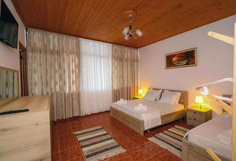 پانسیون Vila Spahiu