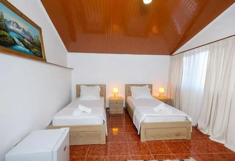 پانسیون Vila Spahiu